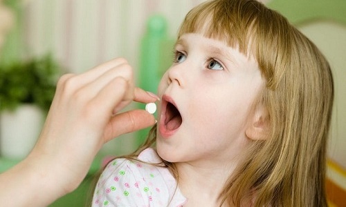 Для устранения симптоматических проявлений ребенку могут назначить дополнительные лекарственные средства