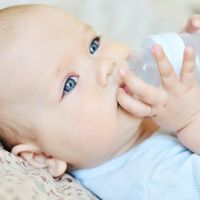 Можно ли воду новорожденному при грудном вскармливании