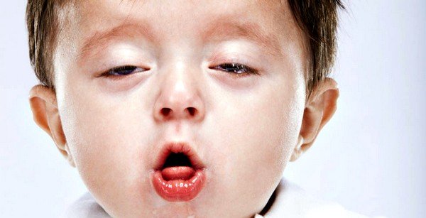 Независимо от возраста малыша, кашель очень выматывает детский организм