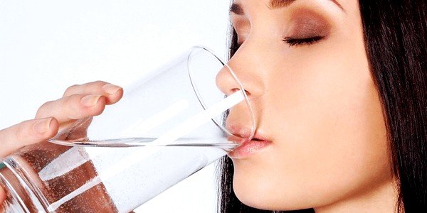 При лечении бронхита нужно пить больше жидкости