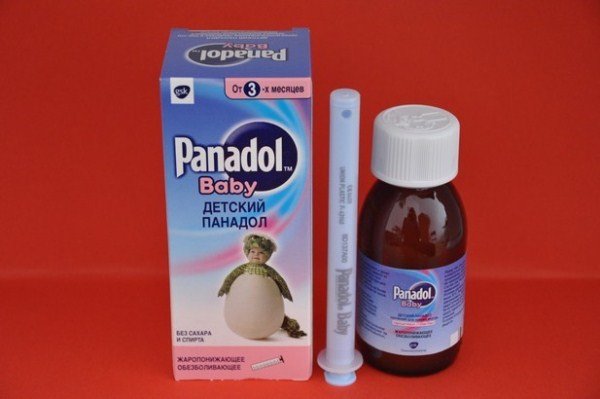 Для детей до 6 месяцев из лекарственных препаратов подойдет Панадол