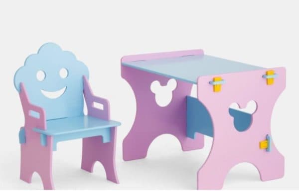 Стол и стул в детскую комнату для девочки от 2 лет
