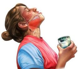 Полоскание горла для извлечения кости