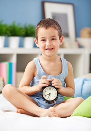 Как научить ребенка определять время? Игры с часами