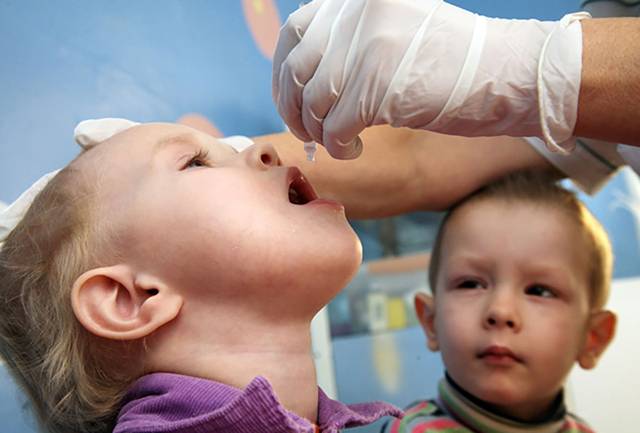 Прививка от полиомиелита, реакция у детей