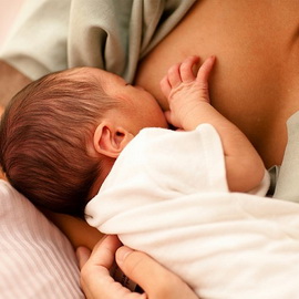 Как кормить новорожденного с накладками